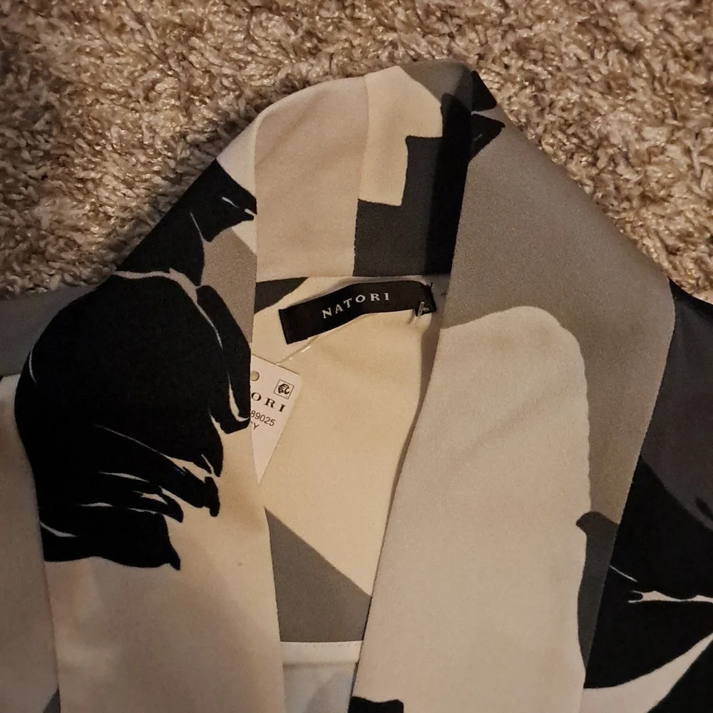 Natori kimono wrap top- size M- NWT - Picture 2 of 11